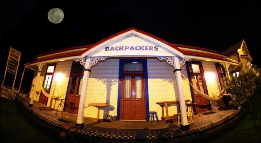 Stables Lodge Backpackers Napier Exterior photo